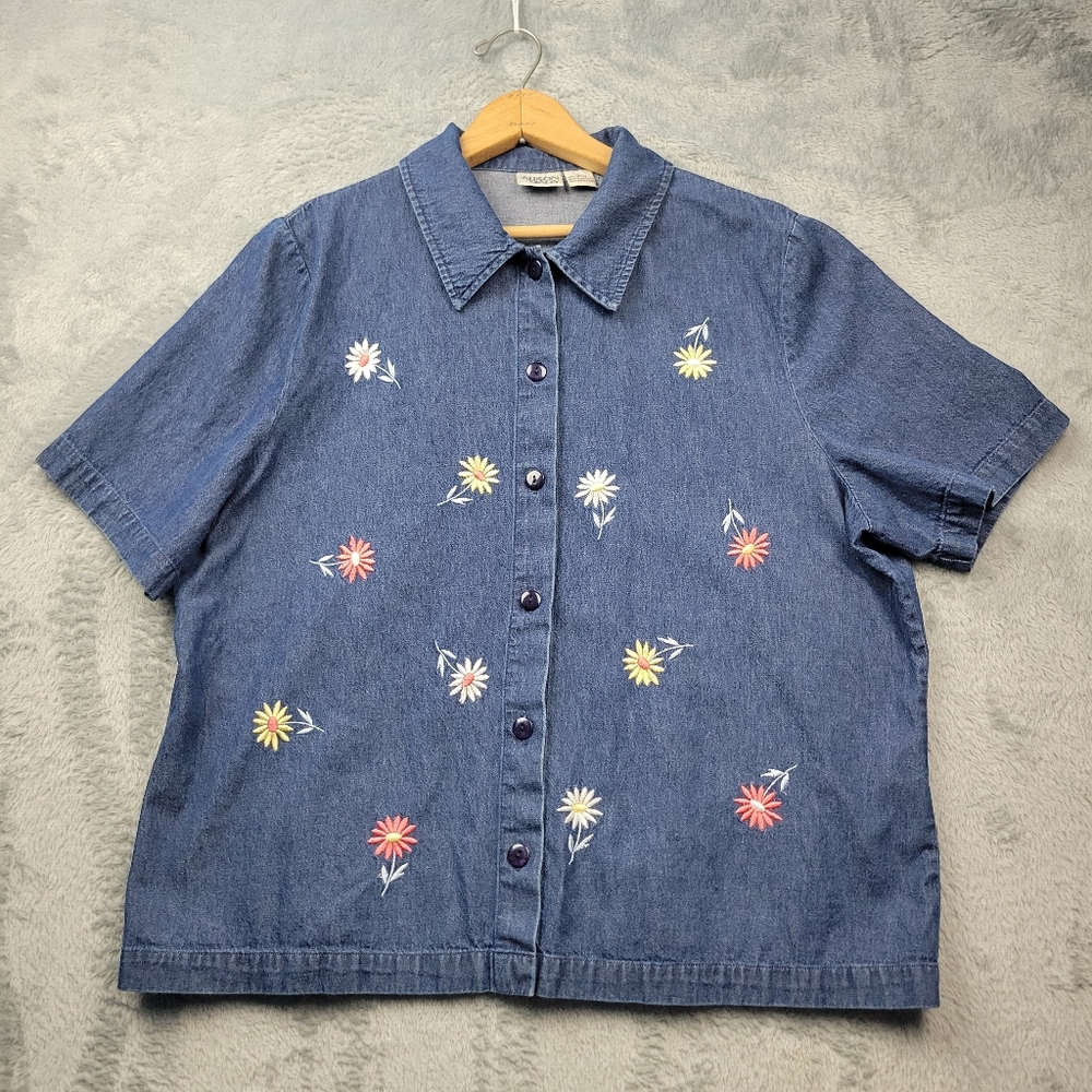 Allison Daley Womens Denim Shirt Size Large Short Sleeve Embroidered Daisies